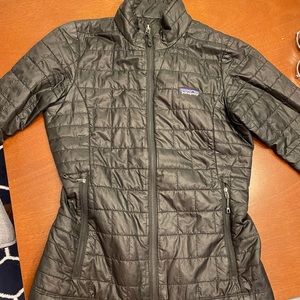 Black Patagonia Nano puff size women’s XS